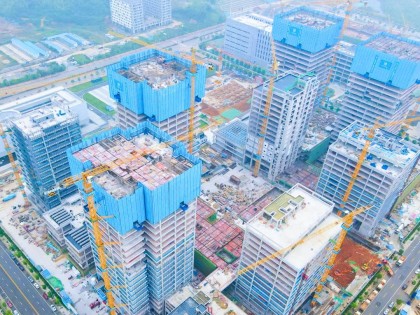 中建集团一批重点项目封顶丨坚定目标勇向前